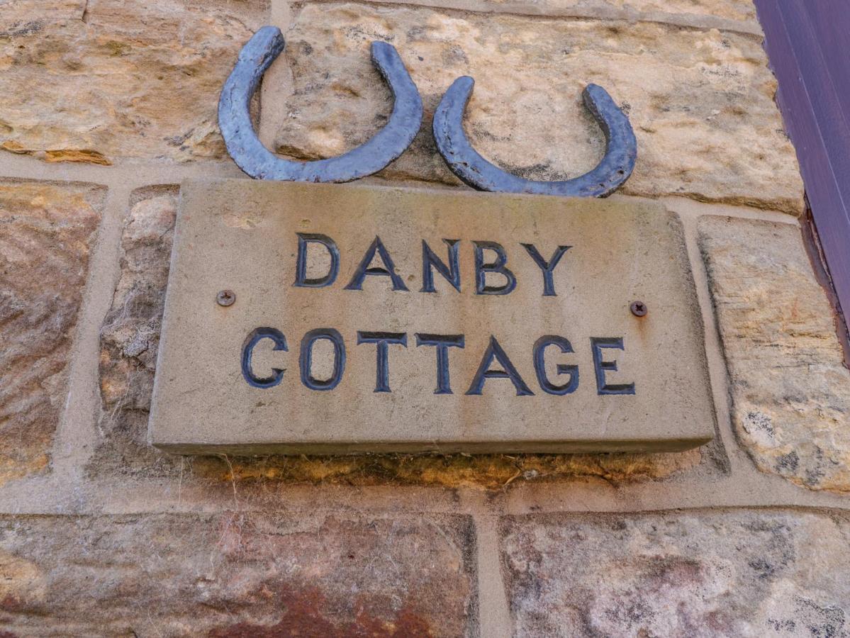 Danby Cottage 휫비 외부 사진