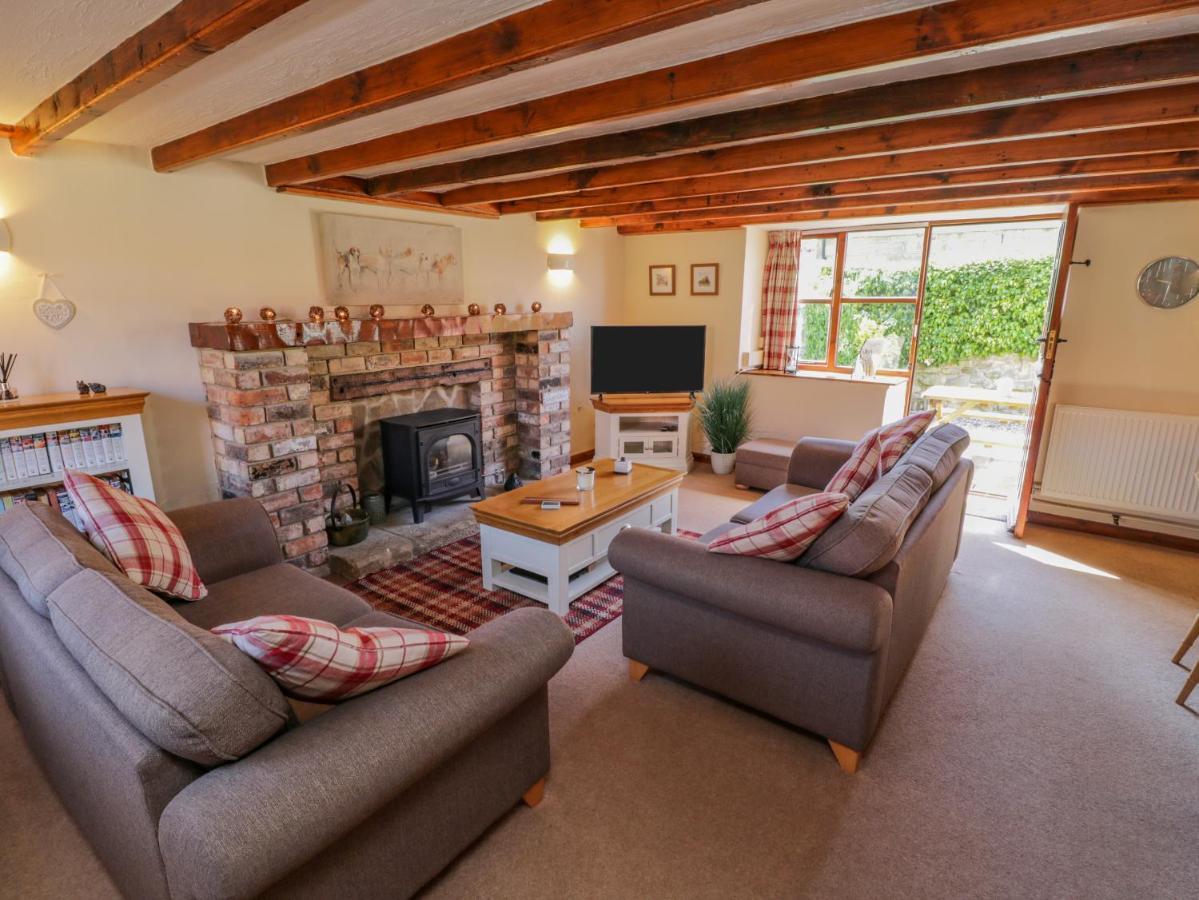 Danby Cottage 휫비 외부 사진
