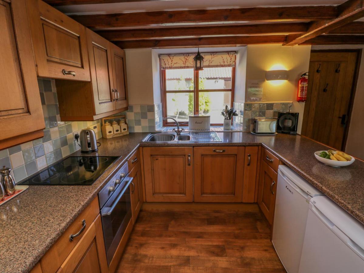 Danby Cottage 휫비 외부 사진