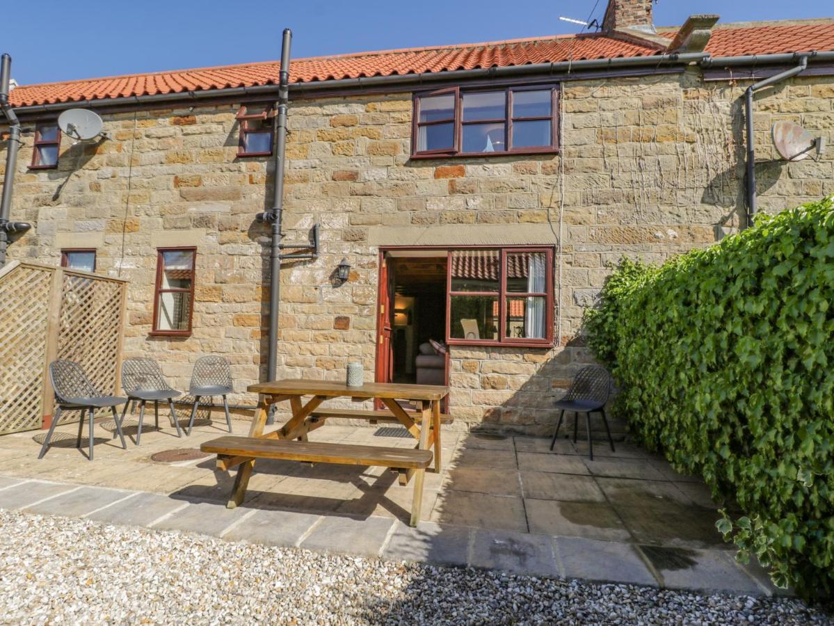 Danby Cottage 휫비 외부 사진
